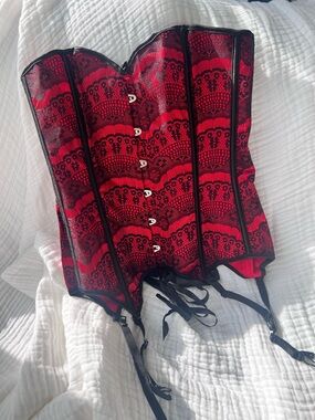 Y2K Red Black Lace Corset Bustier Top Garter Hook Front Vintage Lingerie